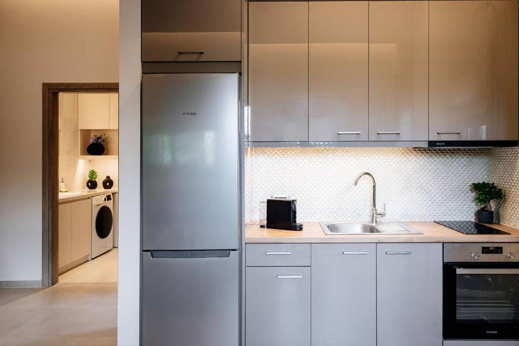 Euphoria Luxury Apartment Heraklion  Bagian luar foto